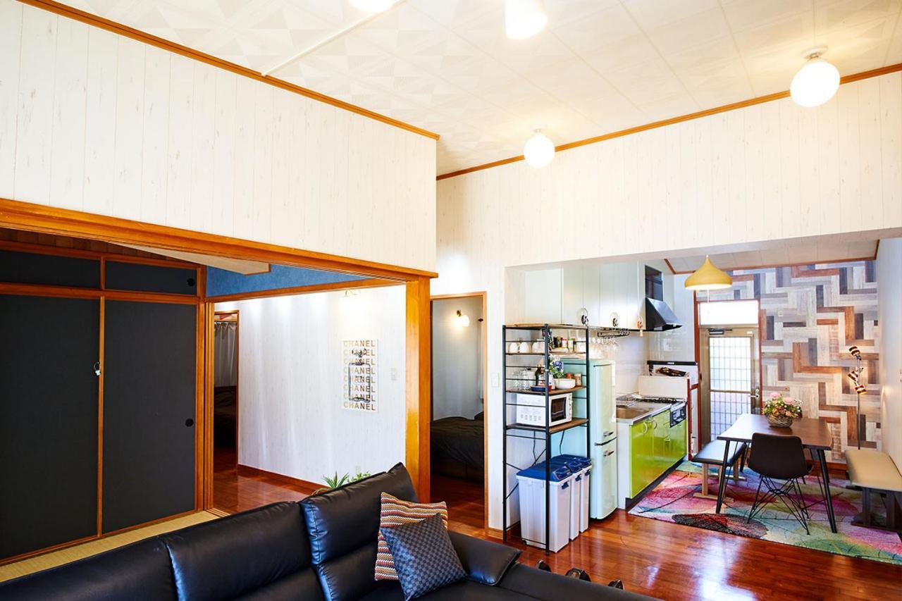 Terrace House Tsubokawa Villa Naha Exterior photo